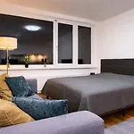 Apartment Wohnen Am Fluss Im Donaublick - Garten, Cafe & Wlan, Self-checkin, Parkplatz, Fuer 4 Gaeste *