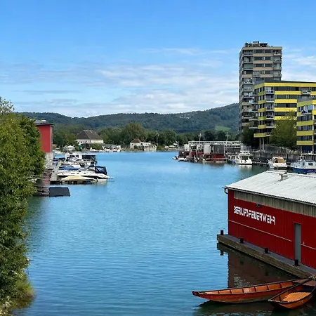Wohnen Am Fluss Im Donaublick - Garten, Cafe & Wlan, Self-checkin, Parkplatz, Fuer 4 Gaeste Linz
