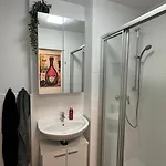 Wohnen Am Fluss Im Donaublick - Garten, Cafe & Wlan, Self-checkin, Parkplatz, Fuer 4 Gaeste Appartement Linz